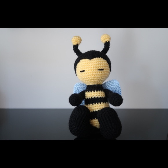 Butterfly and Bee Amigurumi - Picture 3 of 3